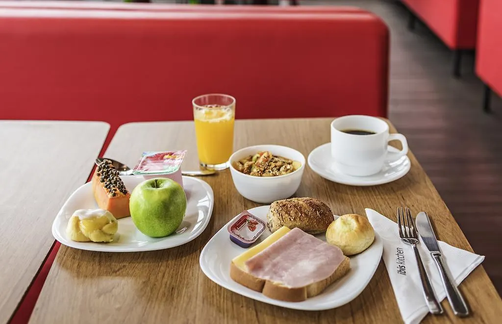 Ibis Zuerich Messe Airport Hotel