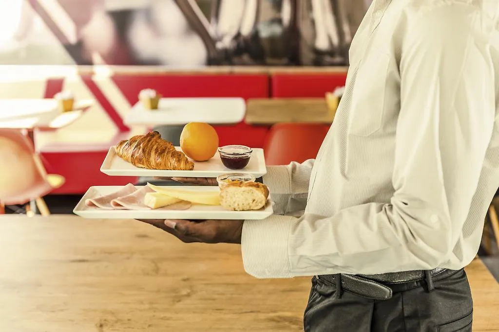 Ibis Zuerich Messe Airport Hotel 3*, Zurique