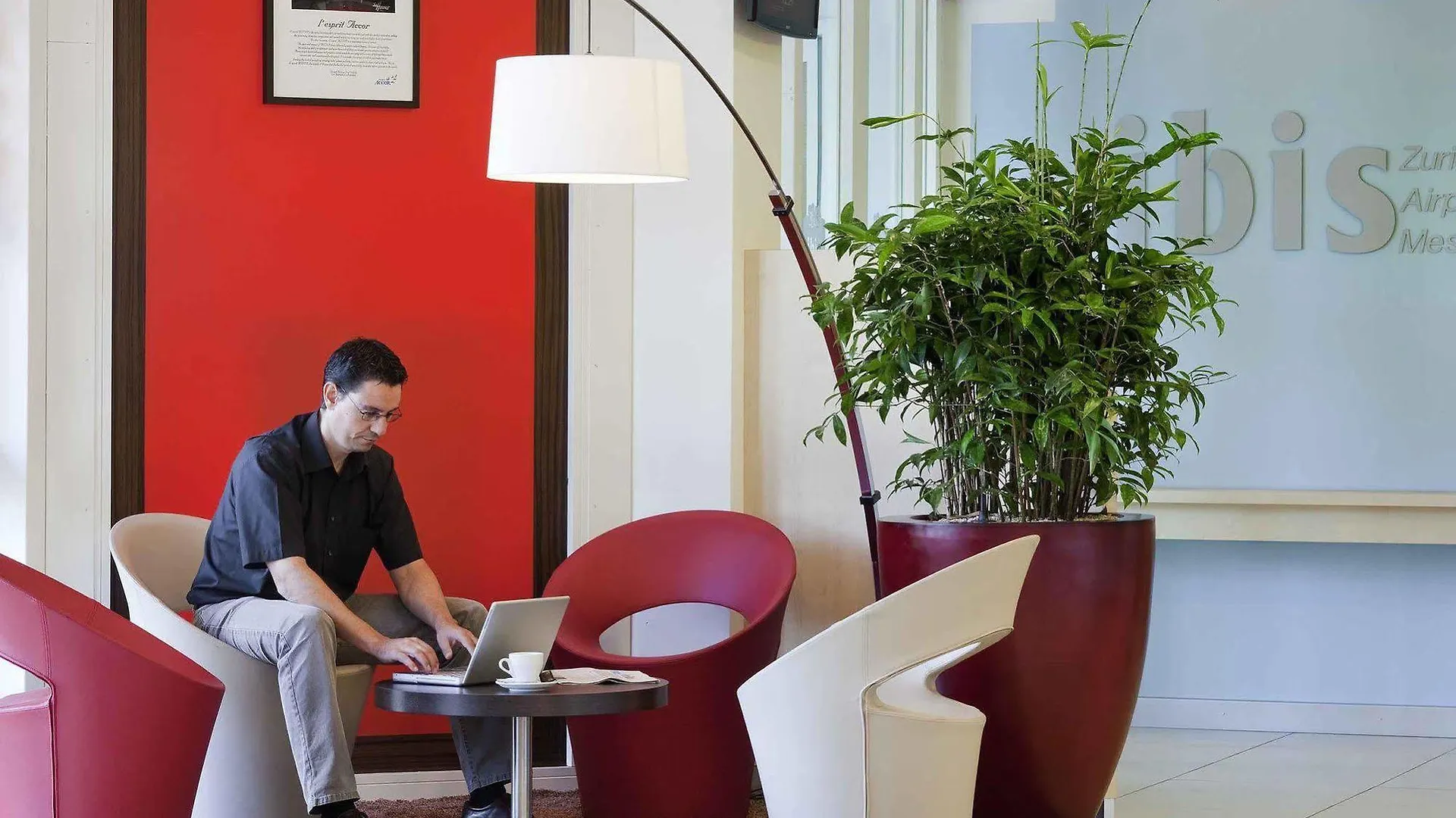 Ibis Zuerich Messe Airport Hotel